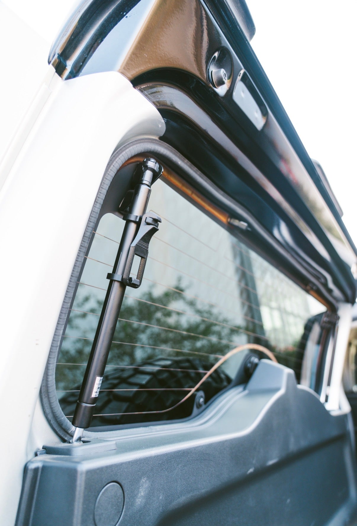 FJ Cruiser Rear Window Vent Lock Hook